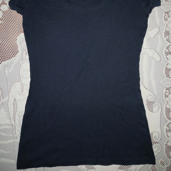 #065 Red Paint Black Plain Oval-Neck Shirt Size Medium - Picture 8 of 11